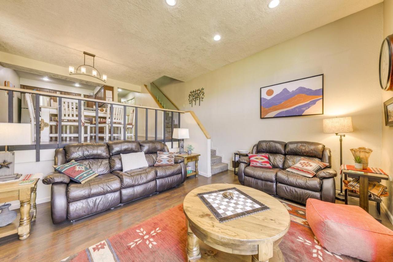 Ruidoso Golf Condo - Patio, Fire Pit And Mtn View! 外观 照片